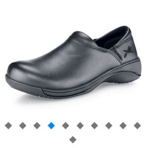 Mozo Forza Women's Black Slip-Resistant Clogs